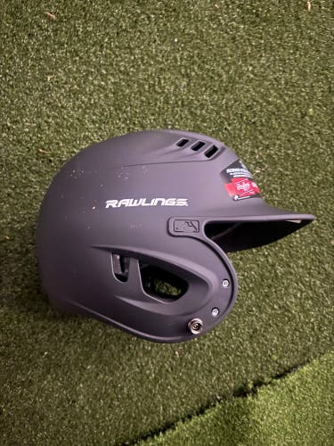 Medium/Large Rawlings R16 Batting Helmet (New)
