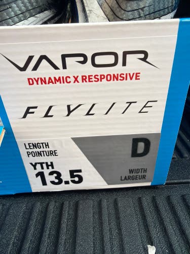 2025 Bauer Vapor Flylite Hockey Skates 13.5 (Used)