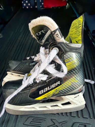 2023 Bauer Vapor X4 Hockey Skates 12 (Used)
