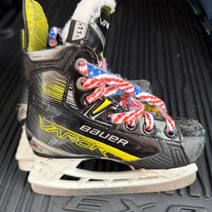 2023 Bauer Vapor X4 Hockey Skates 11.5 (Used)
