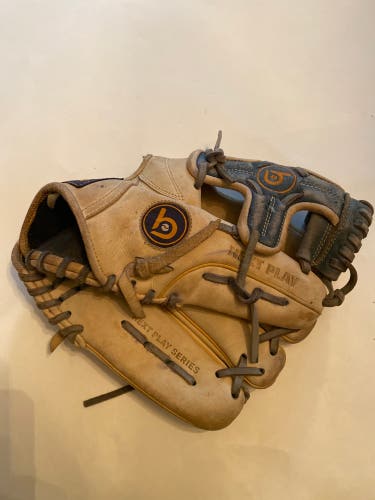 Next Play RH Infield Baseball Glove 11.5" (Used)