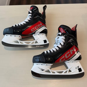 Red 2023 CCM JetSpeed FT6 Pro Hockey Skates Regular Width 8 (New)