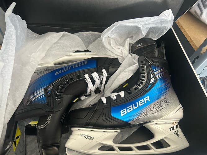 New Bauer Vapor Blue Hyperlite 2 Pro stock Ice Hockey Skates 9 D  Ls5 Steel