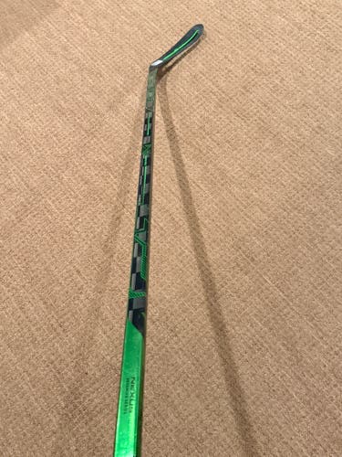 Senior Bauer Nexus ADV Right Handed Hockey Stick P28 87 Flex (Used)
