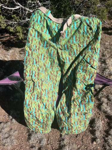 Burton DryRide Snowboard Pants - Men’s Large - Bold Retro All-Over Print (Used)
