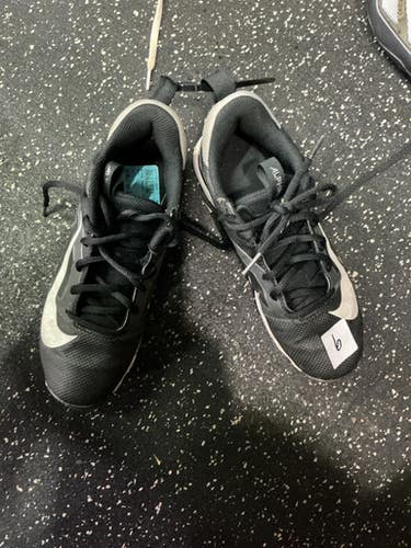 Used Nike Youth FB Cleats Black Youth 06.0 10743-S000479829