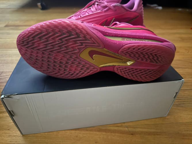 Men's Size M 10.0 (W 11.0) Nike GT Cut Shoes (Used)