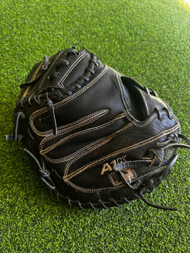 Wilson RH Catcher's A1k Baseball Glove 33" (Used)