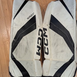 26" CCM YTFLEX 3 Goalie Leg Pads (Used)