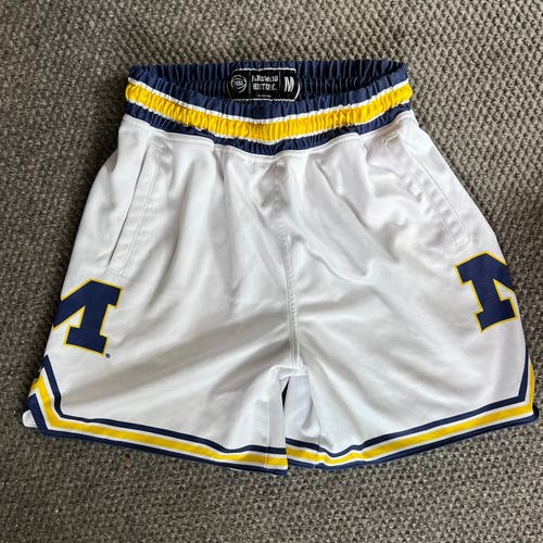 White Medium Men's Shorts (Used)