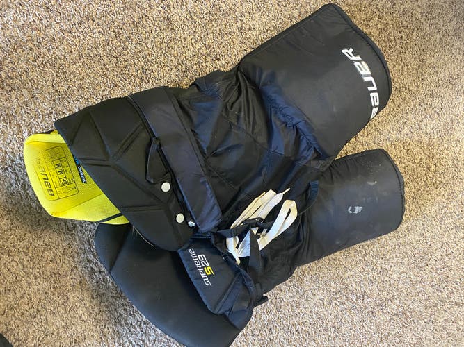 Men's Senior Medium Bauer Hockey Pants (Used)