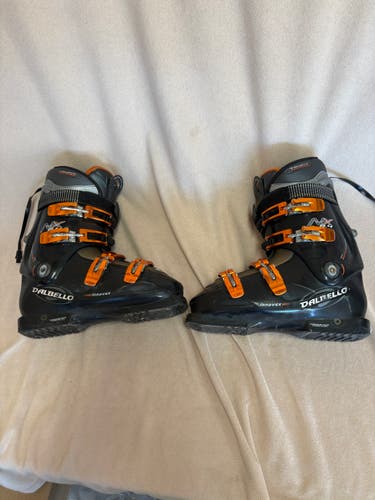 Mondo 27 & 27.5 Unisex Dalbello NX 8.4 Ski Boots (Used)