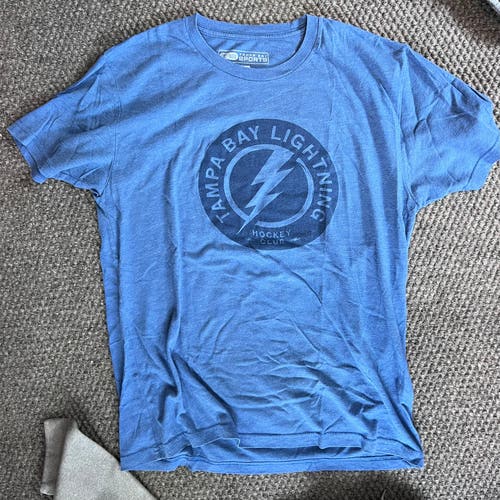 Tampa Bay Lightning Blue Medium Men's Shirt (Used)