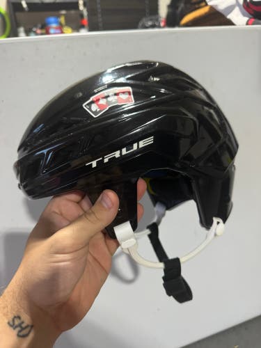 Medium True Dynamic 9 Helmet (Used)
