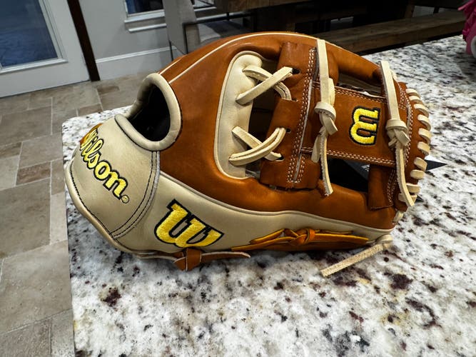 Wilson A2000 RH Infield Baseball Glove 11.75" (New)