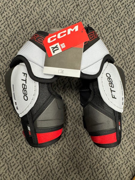 Senior Extra Large CCM JetSpeed FT880 Elbow Pads (New)