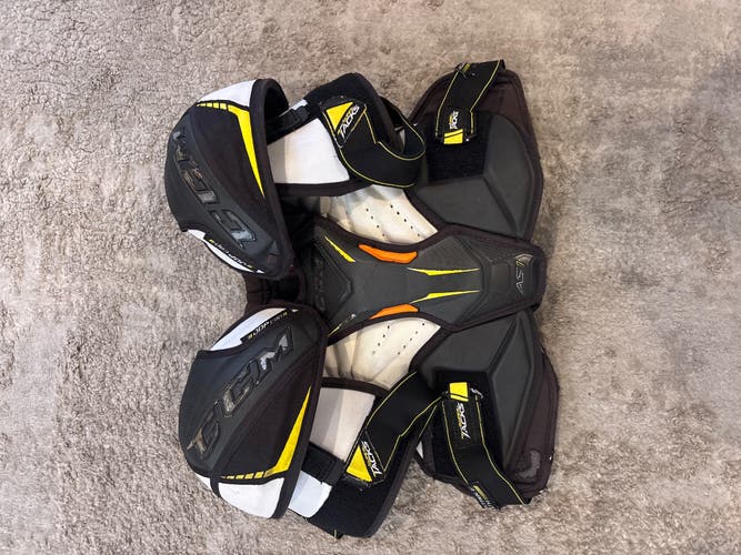 Large Junior CCM Super Tacks AS1 Shoulder Pads (Used)