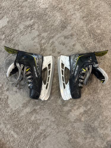 Black/Yellow 2021 Bauer Vapor 3X Hockey Skates Regular Width 13.5 (Used)