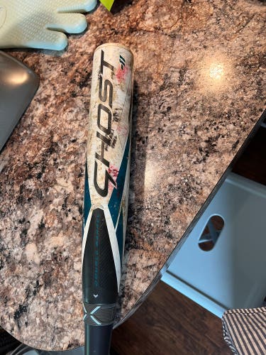 2023 Easton Ghost Composite Bat (-11) 19 oz 30" (Used)