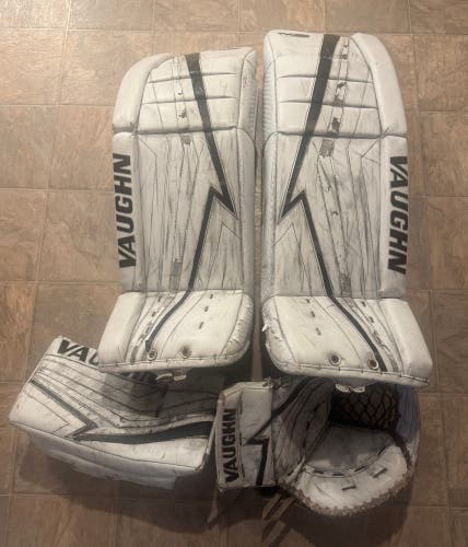 Vaughn Velocity V9 Goalie Full Set, 34+2