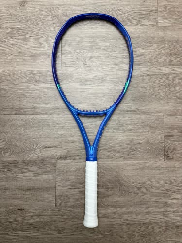 Yonex Ezone 98 Tour Tennis Racquet | 4 3/8 | Excellent Condition