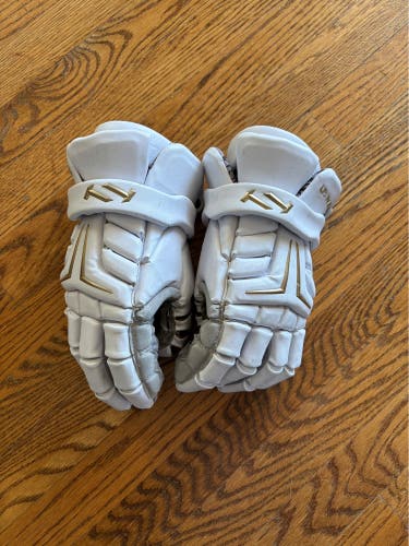True Zerolyte Lacrosse Gloves