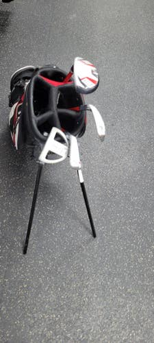 Used Maxfli REV 2 4 CLUBS AND STAND BAG Jr Package Set RH None 4 Piece 11497-S000158987