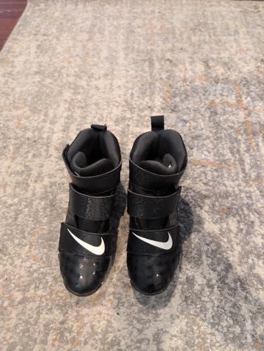 Men's 5.5Y (Big Kids / Youth) Nike High Top Molded Cleats (Used)