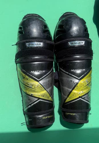 14” Senior Bauer Supreme Matrix Shin Pads