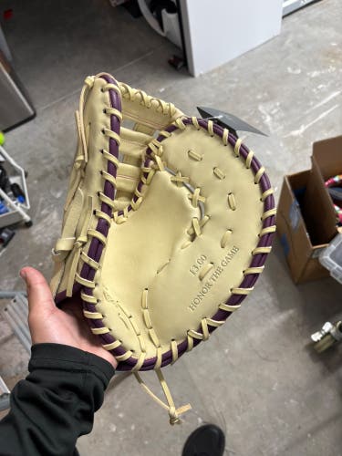Marucci RH First Base Softball Glove 13" (New)