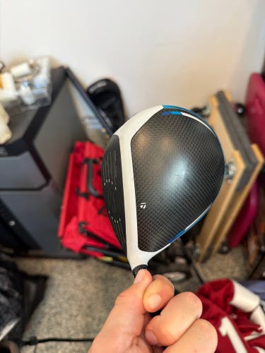 Men's TaylorMade SIM2 Max Right Handed Driver 10.5 Loft (Used)