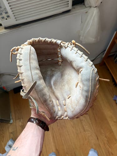 Rawlings Heart of the Hide RH Catcher's Baseball Glove 33" (Used)