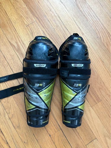 Junior Bauer Supreme 3S 12" Shin Pads (Used)
