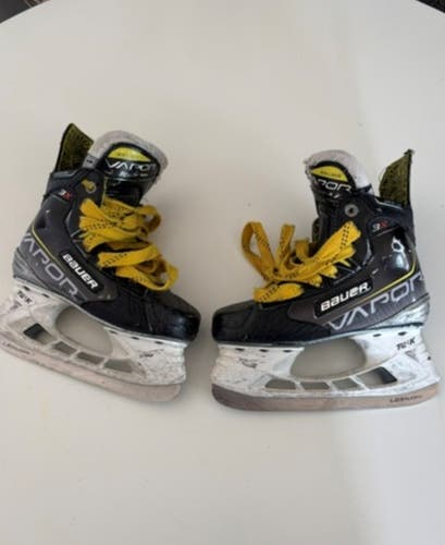 2021 Bauer Vapor 3X Hockey Skates Extra Wide Width Size 1 (Used)