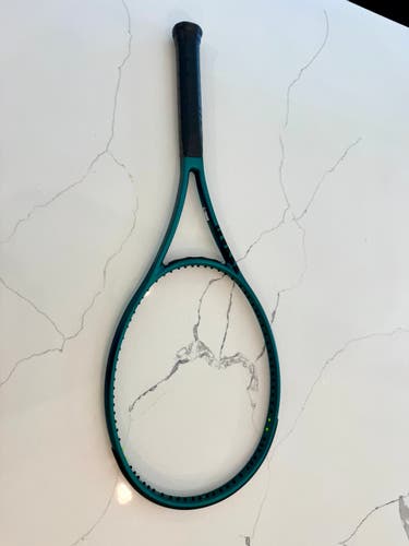 Wilson Blade SW 102 V7.0 Tennis Racquet | SidelineSwap | Buy and