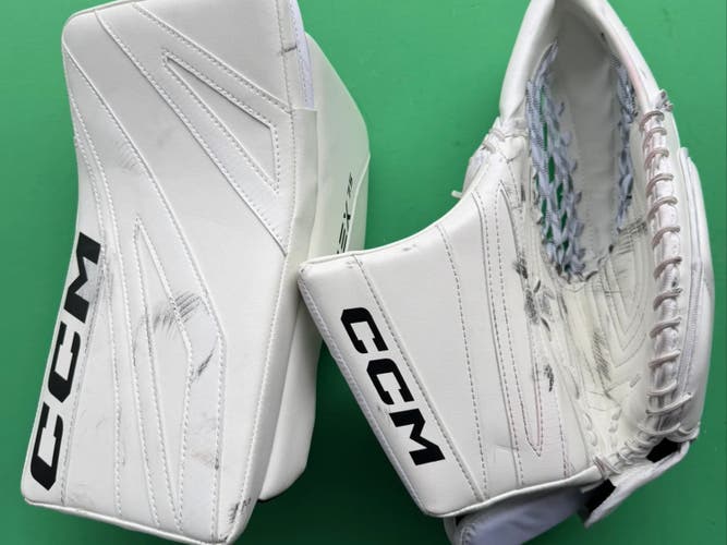 CCM Extreme Flex 7.5 Goalie Glove & Blocker Set Regular | Senior