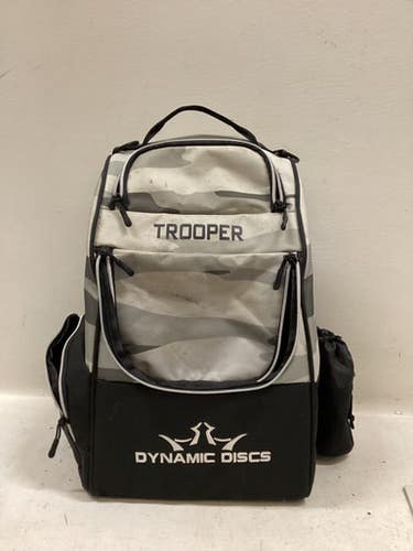 Used Dynamic Discs TROOPER Disc Golf Backpack Grey 11725-S000500985