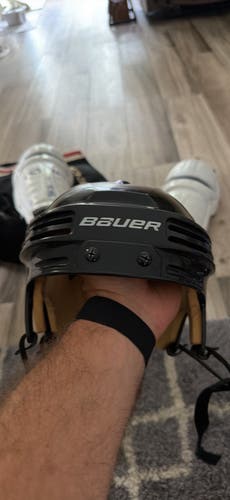 Large Bauer 4500 Helmet (Used)