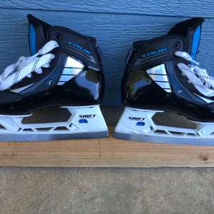 True TF7 Hockey Goalie Skates Regular Width Size 5.5 (Used)