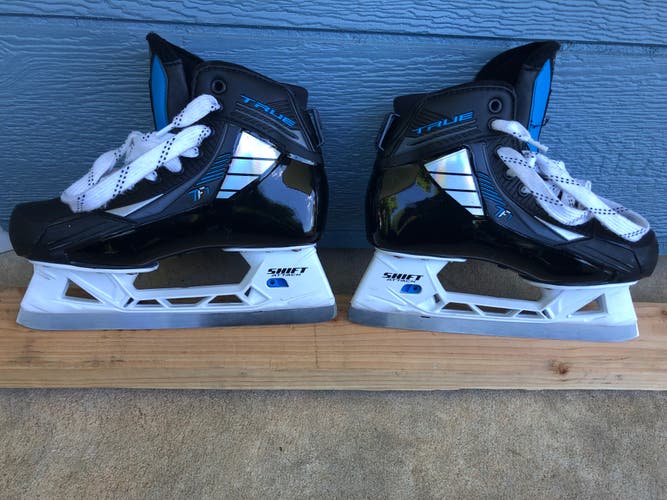 True TF7 Hockey Goalie Skates Regular Width Size 5.5 (Used)