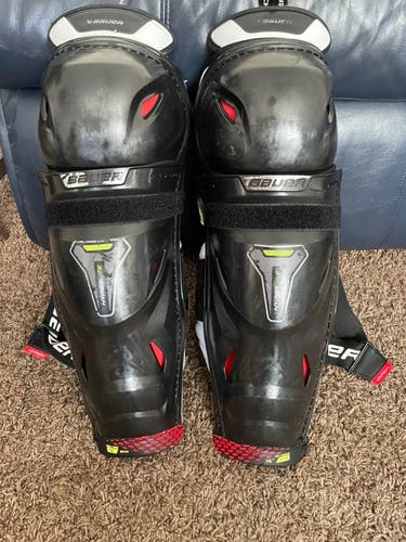 Bauer Hyperlite Hockey Shin Pads (14”)
