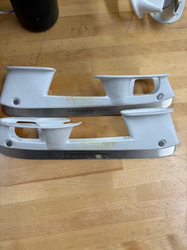 CCM 263 mm Runners