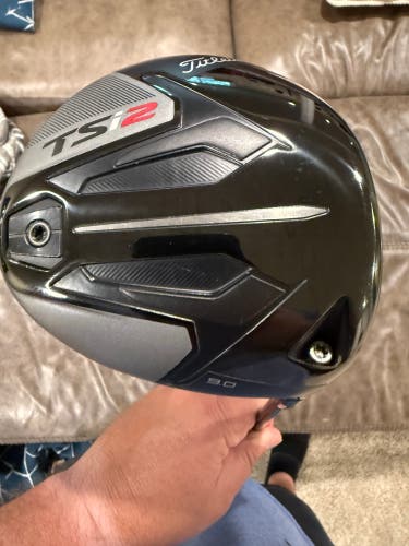 Men's 2020 Titleist TSi2 Right Handed Driver Stiff Flex 9.5 Loft Graphite Shaft (Used)