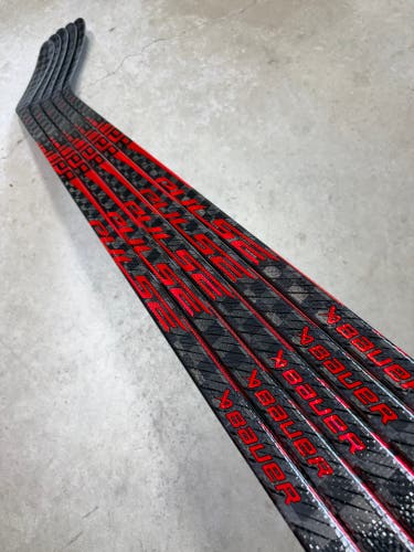 5 PACK 70 Flex Custom P28 Senior Bauer Pulse Right Hand Hockey Stick (New) Pro Stock