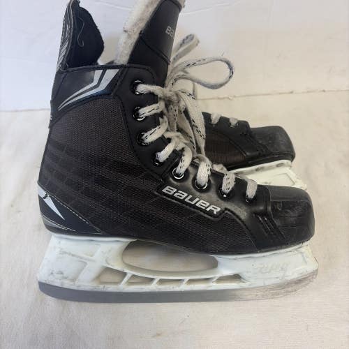 Junior Size 5 Bauer Nexus Classic Ice Hockey Skates