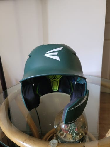 Medium/Large Easton Elite Max Batting Helmet (Used)
