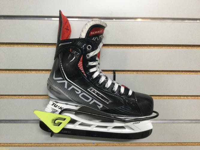 Bauer Vapor X3.7 Hockey Skates Regular Width 8 (Used)