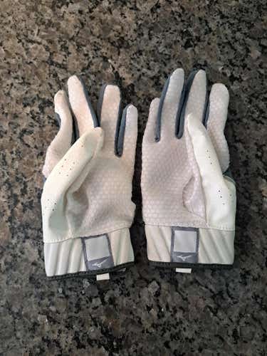 Small Mizuno Batting Gloves (Used)