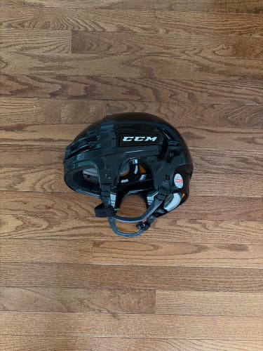 Large CCM Tacks 910 Helmet (Used)