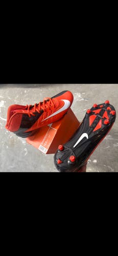 Men's Size M 12.5 (W 13.5) Nike (New)